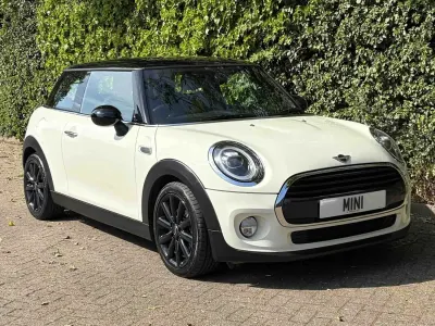Begagnad Mini Cooper Hatch 2018 Vit Halvkombi