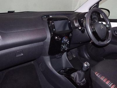 Used Citroën C1 Shine 71 HP (52 kW) 2021 White Hatchback