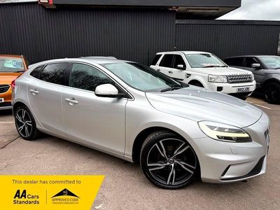 Used Volvo V40 R-Design Pro 120 HP (88 kW) 2017 Silver Hatchback
