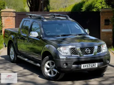 Begagnad Nissan Navara 174 HK (127 kW) 2007 Grå Pickup