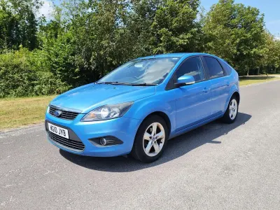 Used Ford Focus Zetec 2010 Blue Hatchback