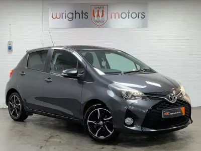 Used Toyota Yaris Sport 99 HP (72 kW) 2015 Grey Hatchback