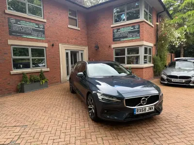 Used Volvo V60 Momentum 2018 Blue Estate