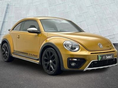 Used VW Beetle Dune 105 HP (77 kW) 2017 Yellow Hatchback