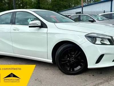 Begagnad Mercedes A160 SE 2017 Vit Halvkombi