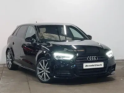Używany Audi A3 Black Edition 116 KM (85 kW) 2019 Czarny Sedan/Limuzyna
