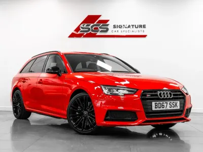 Używany Audi S4 Black Edition 354 KM (260 kW) 2017 Czerwony Kombi