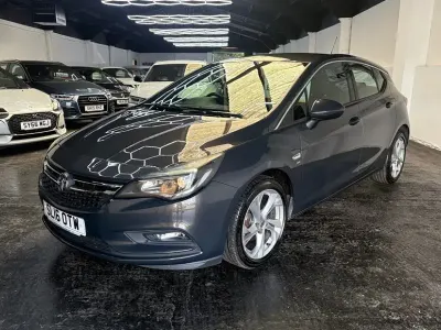 Used Vauxhall Astra SRi 150 HP (110 kW) 2016 Grey Hatchback