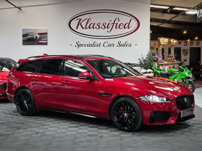 Usado Jaguar XF Sportbrake S 300 HP (220 kW) 2019 Vermelho Carrinha