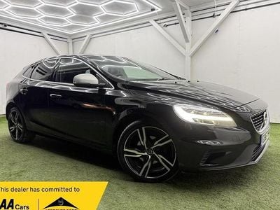 Used Volvo V40 R-Design Pro 120 HP (88 kW) 2018 Black Hatchback