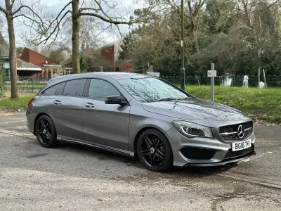 Usado Mercedes CLA220 Shooting Brake AMG 177 HP (130 kW) 2016 Cinzento Carrinha