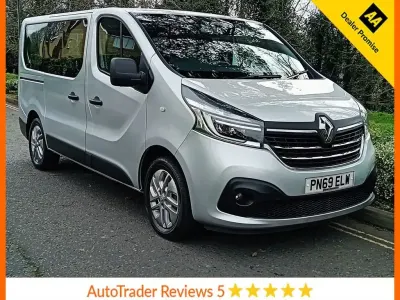 Usado Renault Trafic 2019 Plateado Monovolumen