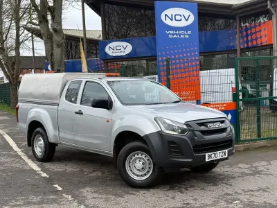 Używany Isuzu D-Max 163 KM (119 kW) 2021 Srebrny Pickup
