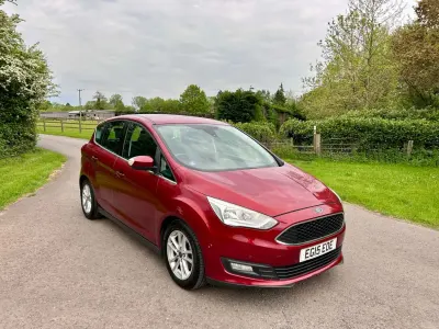 Begagnad Ford C-MAX Zetec 125 HK (91 kW) 2015 Röd Minibuss