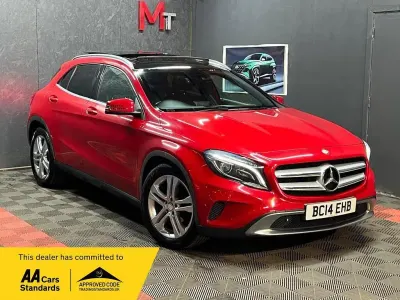 Used Mercedes GLA200 Premium 2014 Red SUV
