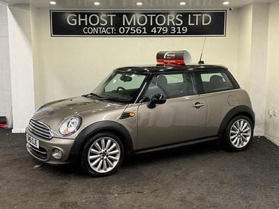Silver Used 2011 Mini Cooper Hatch Hatchback | £4,595 (Good price)