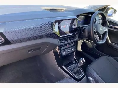 Usado VW T-Cross Black Edition 95 HP (69 kW) 2023 Cinzento SUV