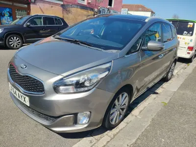 Used Kia Carens 134 HP (98 kW) 2014 Silver MPV