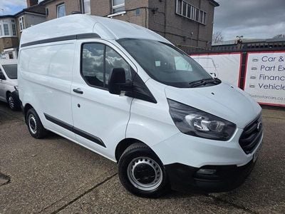 Used Ford Transit Custom 105 HP (77 kW) 2019 White Van