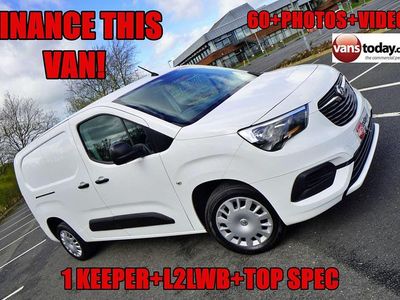 Used Vauxhall Combo Sportive 100 HP (73 kW) 2020 White MPV