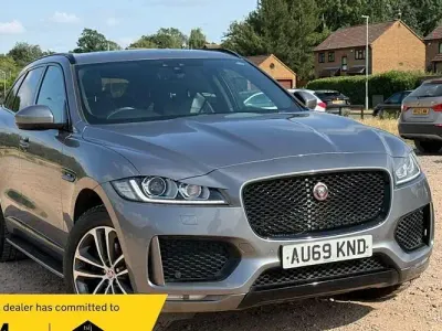 Used Jaguar F-Pace Chequered Flag 180 HP (132 kW) 2019 Grey SUV