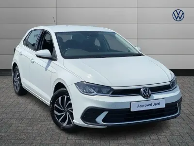 Used VW Polo Life 95 HP (69 kW) 2024 White Hatchback