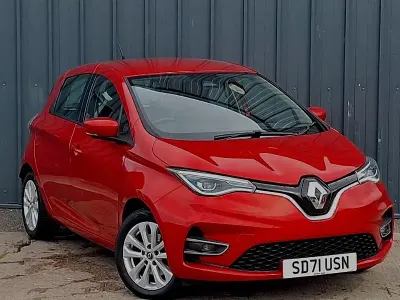 Used Renault Zoe Iconic 100 kW (136 HP) 2021 Red Hatchback