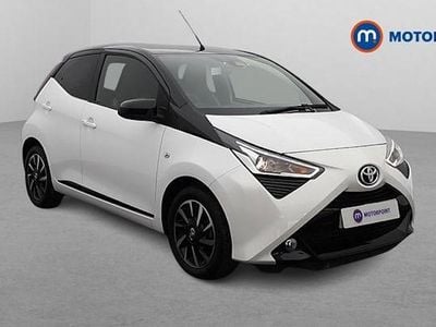 Begagnad Toyota Aygo Trend 72 HK (52 kW) 2021 Vit Halvkombi