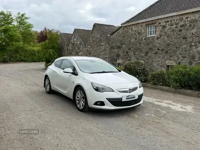 Used Vauxhall Astra GTC SRi 2013 White Hatchback