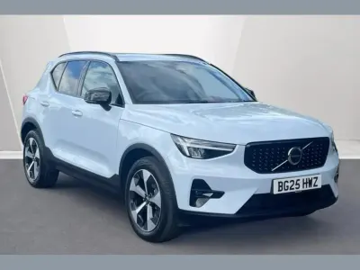 Used Volvo XC40 Plus 197 HP (144 kW) 2025 Blue SUV