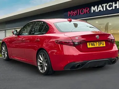 Begagnad Alfa Romeo Giulia Saloon Veloce 2017 Röd Sedan