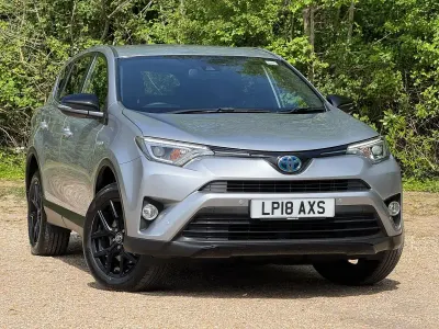 Second-hand Toyota RAV4 Hybrid 197 CP (144 kW) 2018 Metal stream SUV