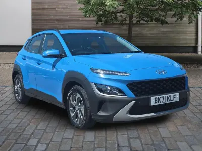 Używany Hyundai Kona SE 141 KM (103 kW) 2021 Niebieski SUV