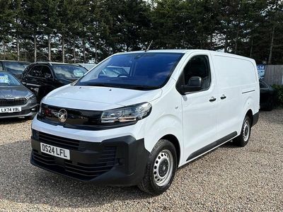 Used Vauxhall Vivaro 143 HP (105 kW) 2024 White MPV