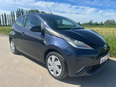 Used Toyota Aygo X-play 69 HP (50 kW) 2017 Blue Hatchback