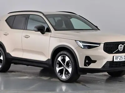 Used Volvo XC40 Plus 197 HP (144 kW) 2025 Sand dune SUV