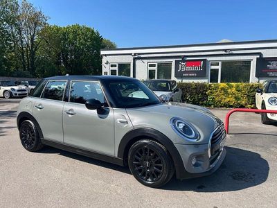 Begagnad Mini Cooper Classic 2018 Grå Halvkombi