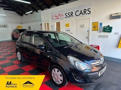 Used Vauxhall Corsa Design Edition 75 HP (55 kW) 2014 Black Hatchback
