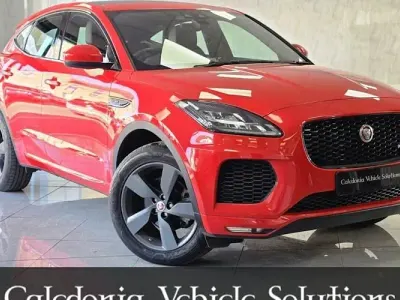 Usado Jaguar E-Pace Chequered Flag 180 HP (132 kW) 2020 SUV