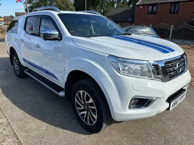 Used Nissan Navara Tekna 190 HP (139 kW) 2017 White Pickup