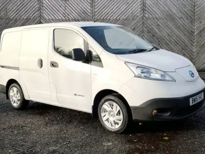 Używany Nissan e-NV200 Acenta 80 kW (109 KM) 2015 Biały Minivan