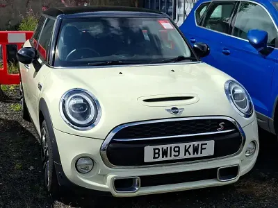 Used Mini Cooper S Exclusive 192 HP (141 kW) 2019 White Hatchback