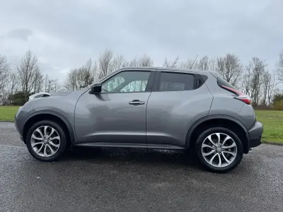 Usado Nissan Juke Acenta 110 HP (80 kW) 2015 Cinzento SUV