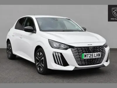 Used Peugeot e-208 Allure 100 kW (136 HP) 2025 White Hatchback