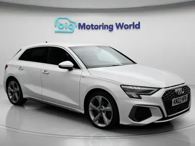 Second-hand Audi A3 Sportback S-Line 150 CP (110 kW) 2022 Alb Hatchback