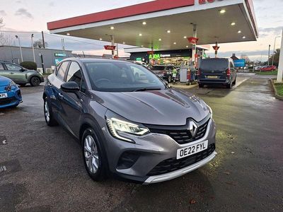 Oyster grey Used 2022 Renault Captur Iconic SUV | £11,195 (Fair price)