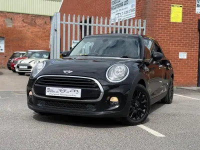Używany Mini Cooper D Hatch 2015 Czarny Hatchback