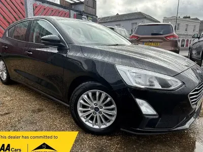 Used Ford Focus Titanium 120 HP (88 kW) 2019 Black Hatchback