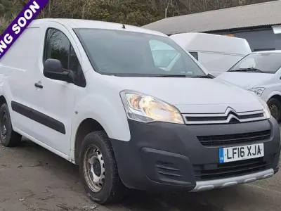 Used Citroën Berlingo XTR 90 HP (66 kW) 2016 White MPV