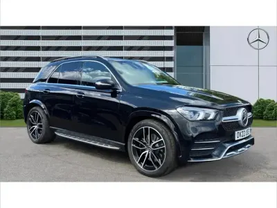Käytetty Mercedes GLE400 AMG line 325 HP (239 kW) 2022 Musta Katumaasturi